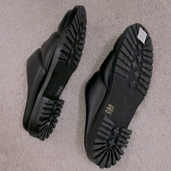 Staud black vegan leather lug soled mules - Picture 2 of 4